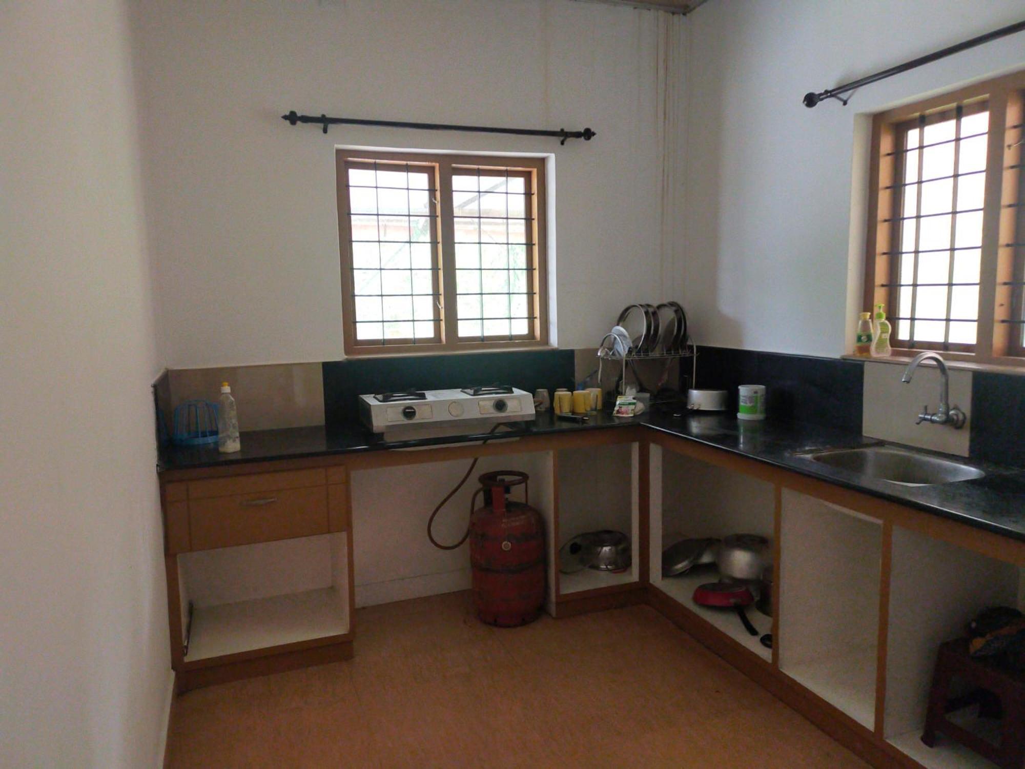 Anivilla Holiday Home Kunjithanny Anachal Bagian luar foto