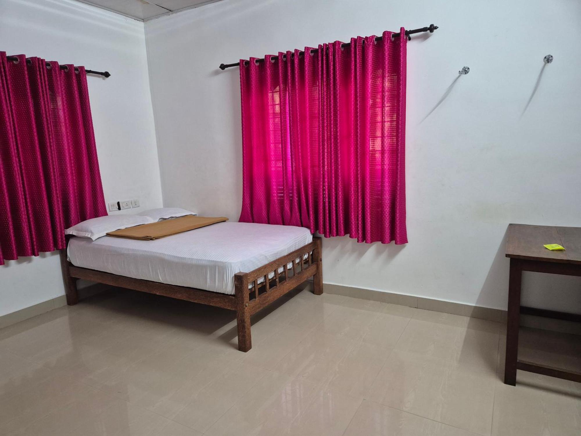 Anivilla Holiday Home Kunjithanny Anachal Ruang foto
